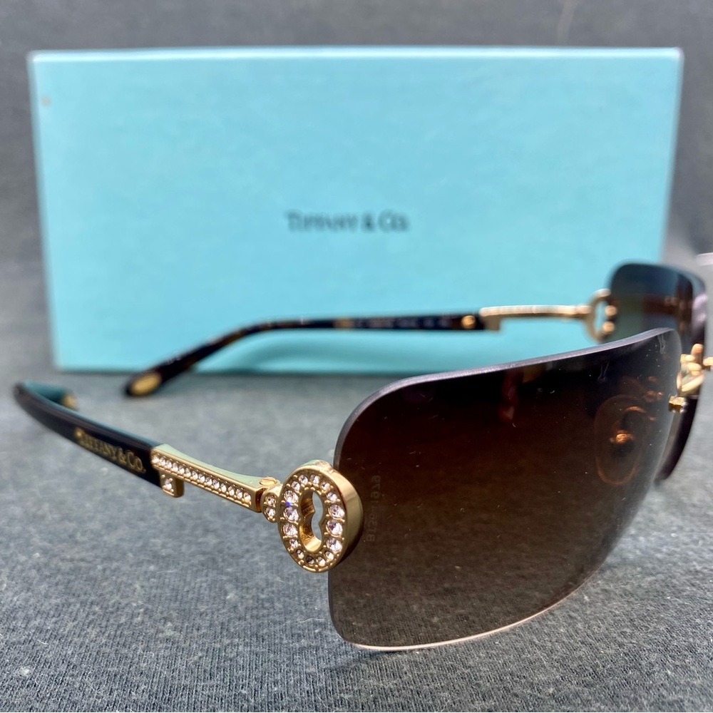 Tiffany & Co Woman’s Square shaped Sunglasses